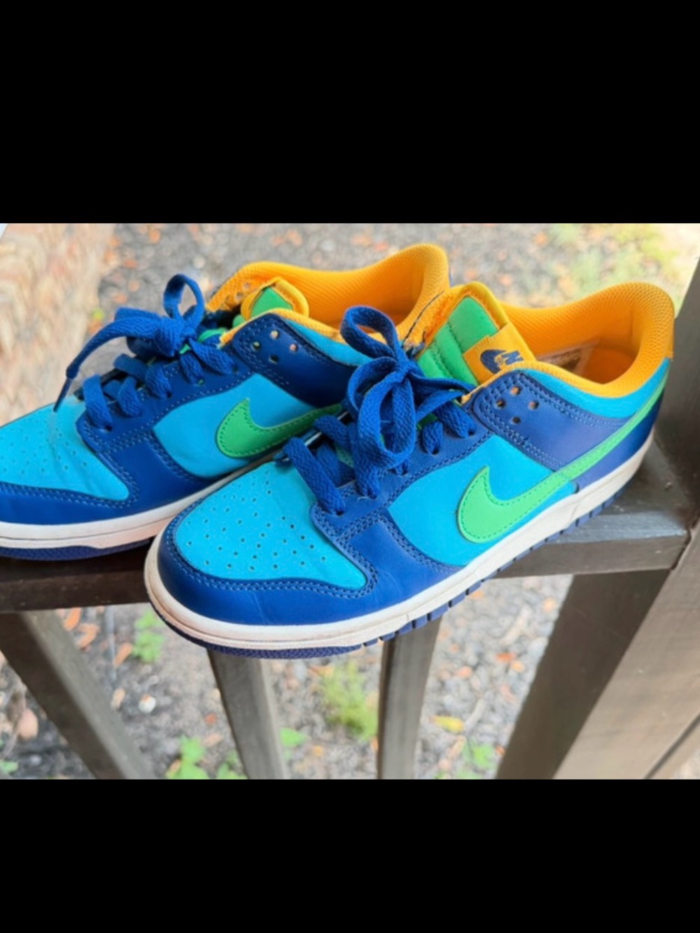 Nike Kids Blue and Green Low-Top Sneakers